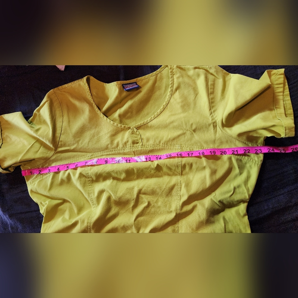 Cherokee Scrub Top - Picture 3 of 5